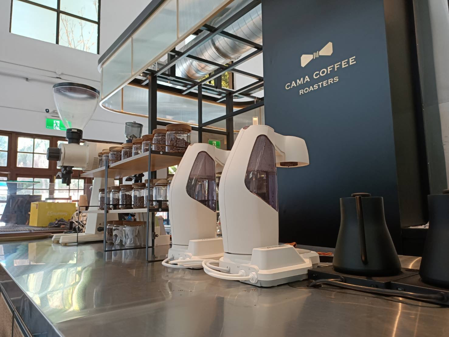 HIROIA | Coffee Equipment | Samantha II - V60 Smart Brewer – Hiroia